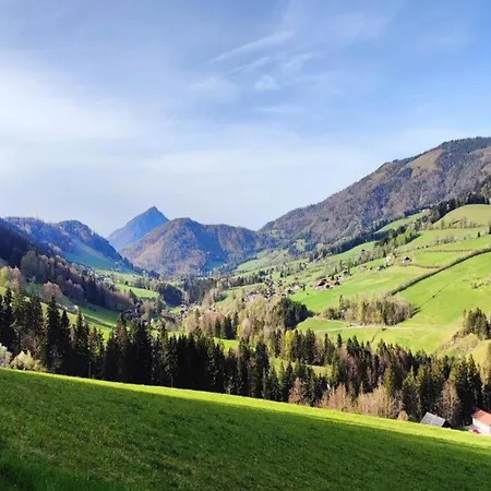 아파트 Scenic In Salzburg With Swimming Pool